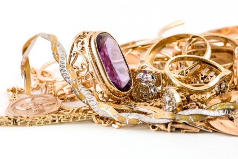 Gold’s Record Price Run Weighs on Jewelry Demand in China