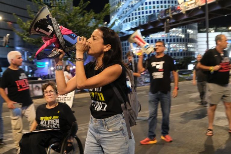 After Sinwar’s killing, Israelis call on Netanyahu to seize the moment and strike a deal with Hamas