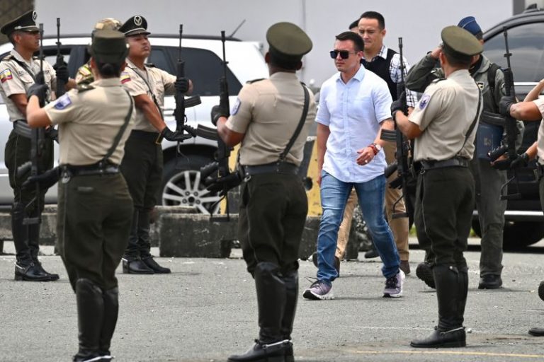 Ecuador’s president invites foreign armies to fight gangs in the country