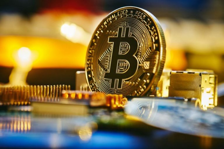 Crypto Market Recap: Trump Signs First Crypto Bill, NY Eyes Bitcoin Tax Payments