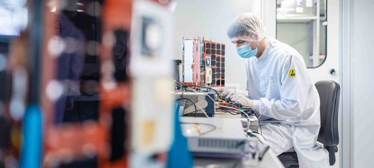 Sateliot advances its constellation with 5 new satellites manufactured by Alén Space