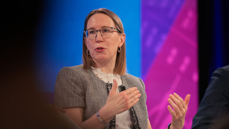 SEC Delays Tokenized Asset Exemption Amid Third-Party Token…
