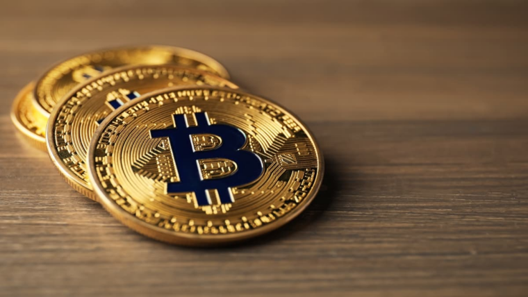 Institutional Outflows and Thin Liquidity Keep Bitcoin…